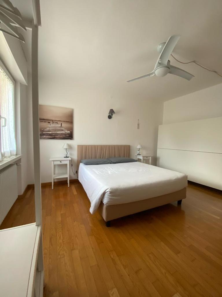 Bed And Breakfast Anna Isera ภายนอก รูปภาพ