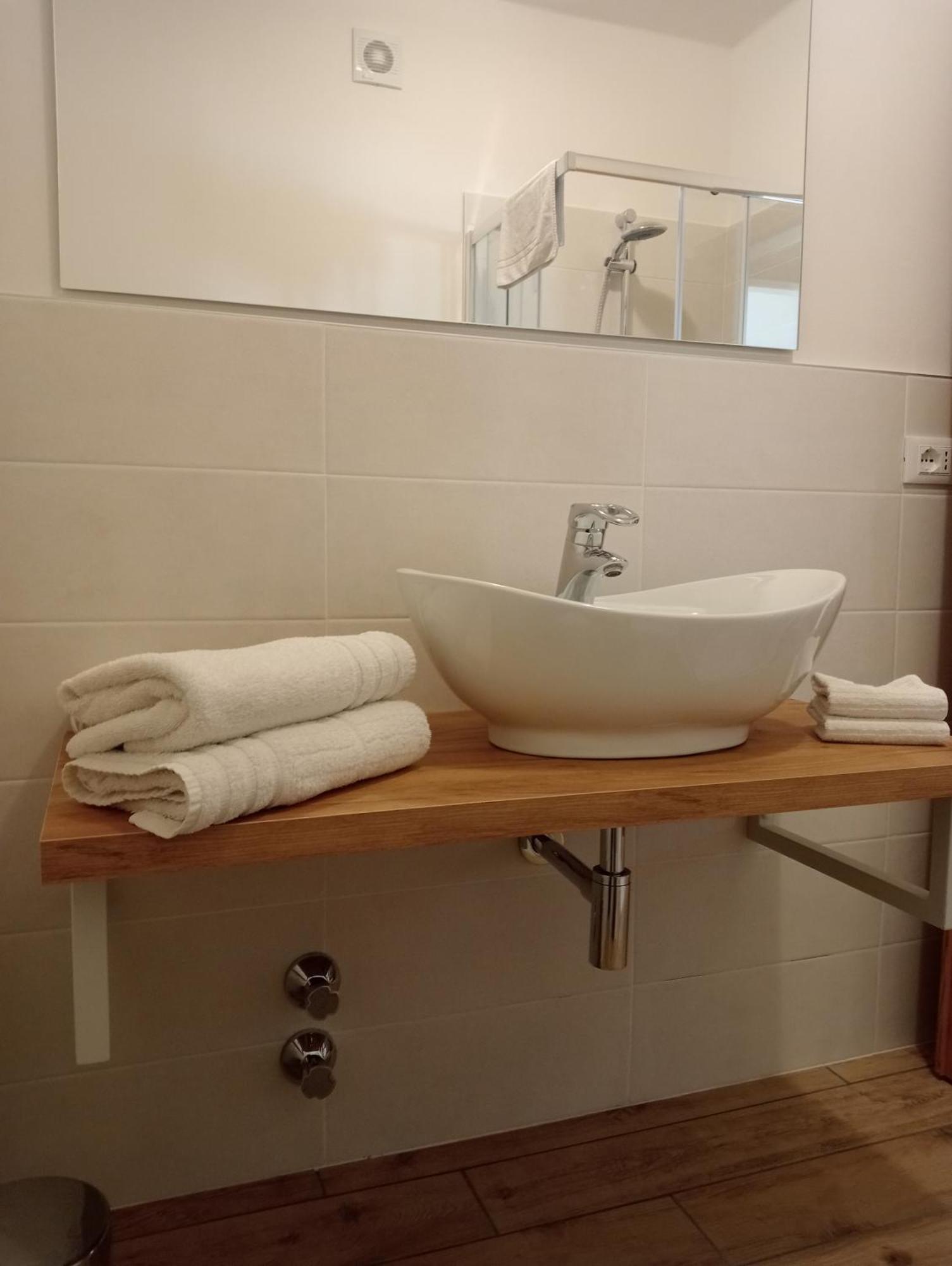 Bed And Breakfast Anna Isera ภายนอก รูปภาพ