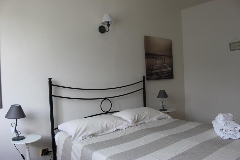 Bed And Breakfast Anna Isera ภายนอก รูปภาพ